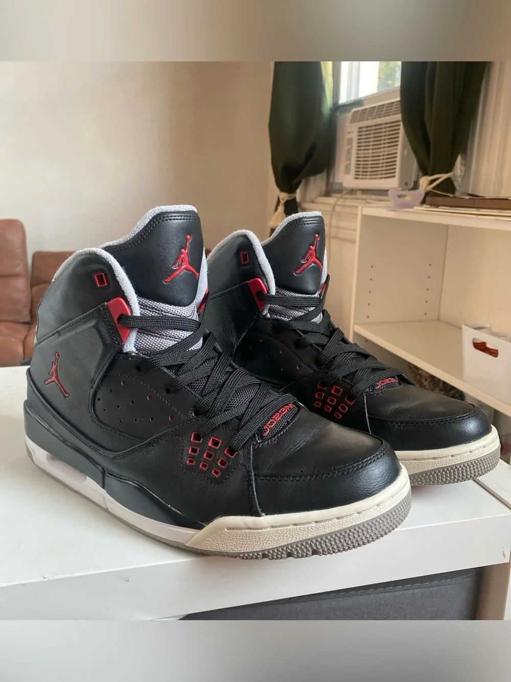 Jordan SC-1 Black and Red High-Top Basketball Sneakers Men’s Size 9